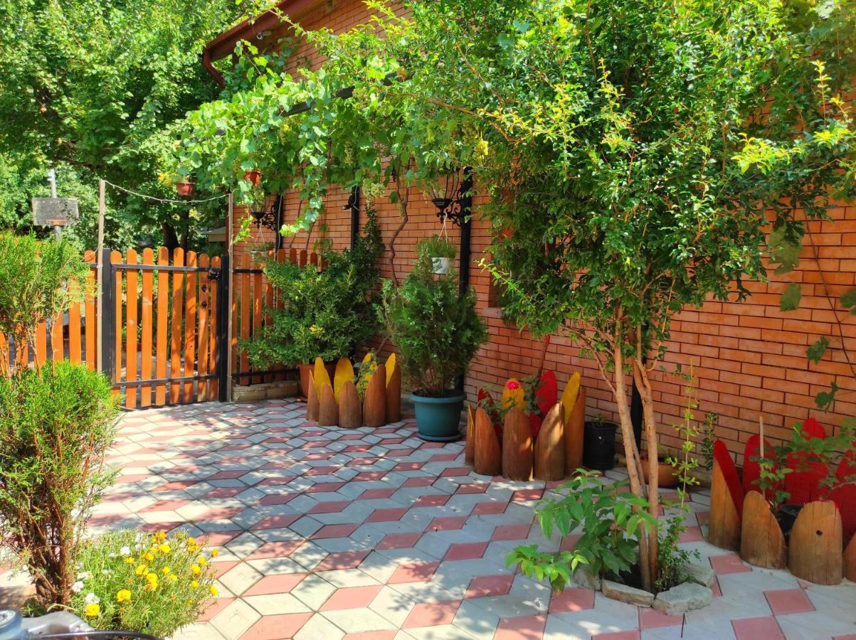 Old Tbilisi Villa Costa מראה חיצוני תמונה